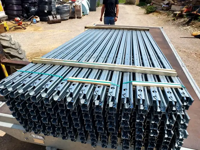 Travaux de palissage viticole